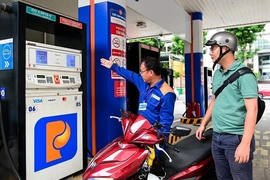 Giá xăng dầu đồng loạt tăng từ 15h chiều nay 15/1