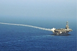 Mỹ điều tàu sân bay tới Trung Đông; Trung Quốc, Nga kêu gọi kiềm chế