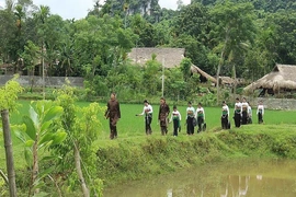 Sắc bùa rộn ràng vào xuân
