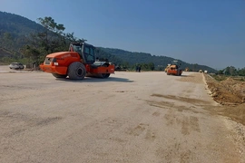 Rộng mở đường về quê Thanh...