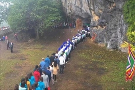 Khám phá di tích khảo cổ học Mái Đá Điều