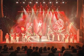 Với Đảng vẹn toàn niềm tin yêu!