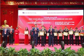 Lấy việc đầu tư vốn tín dụng phát triển tam nông làm nhiệm vụ trọng tâm