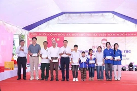 Xây dựng gia đình học tập&nbsp;gắn với gia đình văn hóa