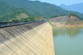 Cung cấp nước t­ưới và chống hạn cho cây trồng vụ chiêm-xuân