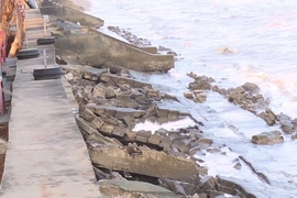 Công bố tình huống khẩn cấp sạt lở công trình kè bờ biển xã Hoằng Thanh