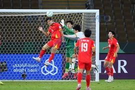U23 Việt Nam dừng bước đầy tiếc nuối tại bán kết, Man City và PSG thảm bại tại Champions League