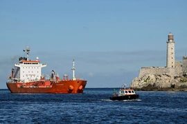 Mexico cân nhắc dừng xuất khẩu dầu sang Cuba trước lo ngại phản ứng từ Mỹ