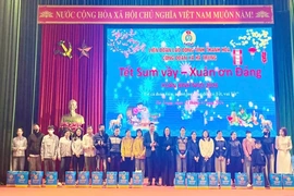 Công đoàn xã Hà Trung tổ chức chương trình “Tết sum vầy - Xuân ơn Đảng”