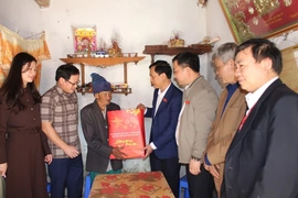 Phó trưởng Đoàn ĐBQH tỉnh Mai Văn Hải thăm, tặng quà Tết 2026 tại các địa phương