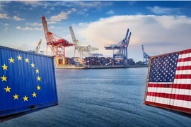 EU nối lại việc xem xét và phê chuẩn thỏa thuận thương mại với Mỹ