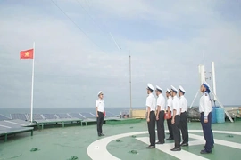 Tết ở nhà giàn