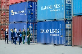 Giữ vững an ninh cảng biển, cửa khẩu thúc đẩy giao thương dịp tết