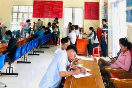 Gỡ vướng thủ tục, mang lại sự hài lòng cho người dân