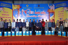 Ấm áp “Tết sum vầy - Xuân ơn Đảng” cho đoàn viên, người lao động phường Quảng Phú