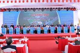 Thủ tướng Chính phủ Phạm Minh Chính dự lễ khởi công Trường liên cấp Cẩm Thạch