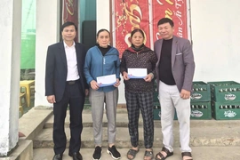 Liên minh HTX tỉnh thăm, tặng quà Tết thành viên có hoàn cảnh khó khăn