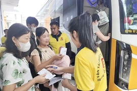 Tạo sự yên tâm khi sử dụng dịch vụ&nbsp;vận tải hành khách bằng xe ô tô