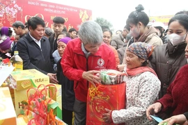 Xuân ấm tình người