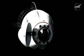 Tàu vũ trụ Dragon Crew-12 của SpaceX kết nối với trạm vũ trụ quốc tế ISS