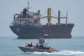 Mỹ khuyến cáo đặc biệt với tàu qua eo biển Hormuz