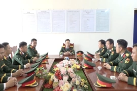 Bộ CHQS tỉnh kiểm tra sẵn sàng chiến đấu, chúc Tết đơn vị trực Tết