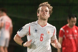 Sai sót tai hại khiến CLB Công an Hà Nội bị xử thua 0-3; Mourinho gây bão với phát ngôn về trọng tài và Vinicius