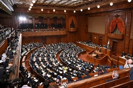 Nhật Bản trình Quốc hội dự thảo ngân sách kỷ lục 122,3 nghìn tỷ yen