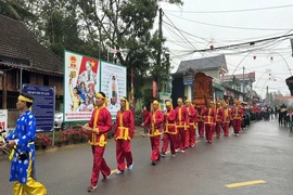 Lễ hội khai hạ suối cá thần xã Cẩm Tú