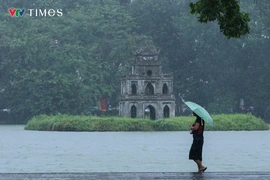 Bắc Bộ và Bắc Trung Bộ mưa dông, Nam Bộ trời nắng