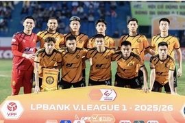 Thực hư tin đồn Doãn Ngọc Tân chia tay CLB Thanh Hóa; Real Madrid “quay lưng” với Mourinho