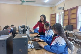 Nhiều khó khăn trong triển khai dạy môn Tin học