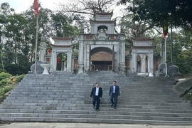 Lên núi Trường Lệ thăm đền thờ Đức thánh Tô Hiến Thành