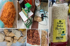 Thu giữ gần 2 tấn ruốc gà, ruốc lợn, đồ ăn vặt không rõ xuất xứ