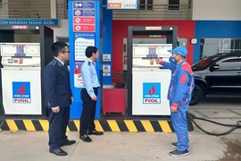 Hoạt động sản xuất, kinh doanh gặp khó trước diễn biến giá xăng, dầu tăng “phi mã”