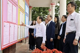 Phó Chủ tịch Thường trực HĐND tỉnh Lê Tiến Lam kiểm tra công tác chuẩn bị bầu cử tại 5 xã