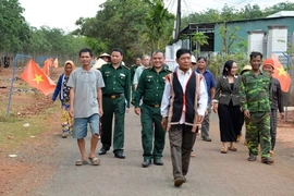 Tuyên truyền vận động đồng bào tôn giáo, dân tộc thiểu số tích cực tham gia bầu cử