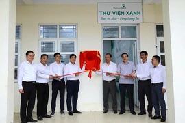 Vietcombank khánh thành “Thư viện Xanh” và trao tặng học bổng cho học sinh nghèo vượt khó tại Thanh Hóa
