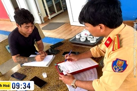 Xử phạt vi phạm trường hợp điều khiển phương tiện vượt xe trái quy định tại khu vực nguy hiểm