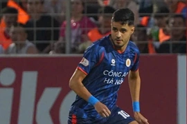 Công an Hà Nội xây chắc ngôi đầu V.League; Arsenal lỡ hẹn với chức vô địch Carabao Cup