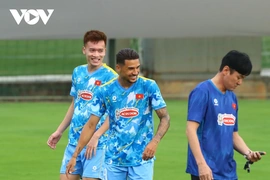 ĐTVN tự tin duy trì thành tích bất bại trước Bangladesh; Messi vượt kỷ lục của Pele