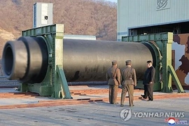 KCNA: Nhà lãnh đạo Triều Tiên Kim Jong-un giám sát thử nghiệm động cơ tên lửa nhiên liệu rắn lực đẩy lớn