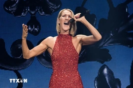 Danh ca Celine Dion trở lại sân khấu sau thời gian dài chống chọi bệnh tật