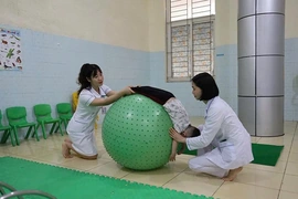 Hành trình lặng lẽ phía sau trẻ tự kỷ