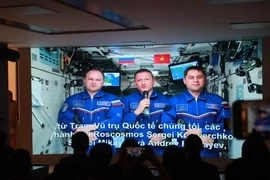 Phi hành gia Nga từ trạm ISS gửi lời chào Việt Nam nhân dịp đặc biệt &nbsp;