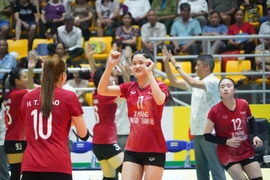 Đội bóng chuyền nữ XMLS Thanh Hóa chiến thắng tốc hành trước NHCT Vietinbank