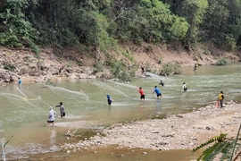 Chuyện “sông cấm”