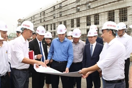 Chủ tịch UBND tỉnh Nguyễn Hoài Anh kiểm tra tiến độ thi công Dự án Thung lũng Gốm sứ Asean Việt Nam