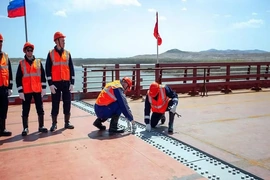 Nga và Triều Tiên hợp long cầu đường bộ đầu tiên kết nối trực tiếp hai nước