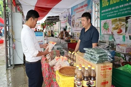 Nhiều sản phẩm OCOP hội tụ tại lễ hội Đền thờ Lê Hoàn